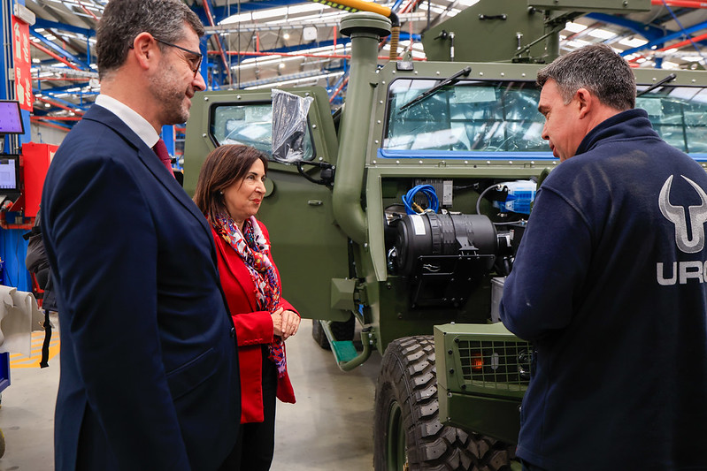 Robles se aleja de Indra y lanza un aviso a los Escribano desde Galicia