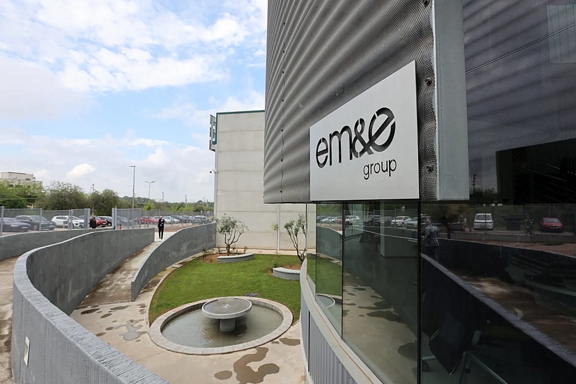 El Gobierno y Escribano M&E reordenan el sector tecnológico con una inversión que despierta sospechas