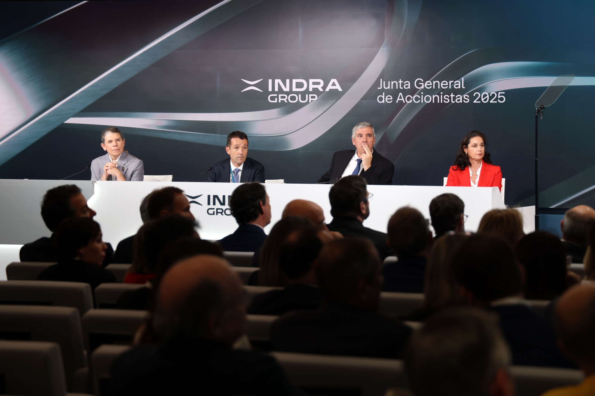 Indra “renueva” su gobernanza… blindando a la SEPI y a los Escribano