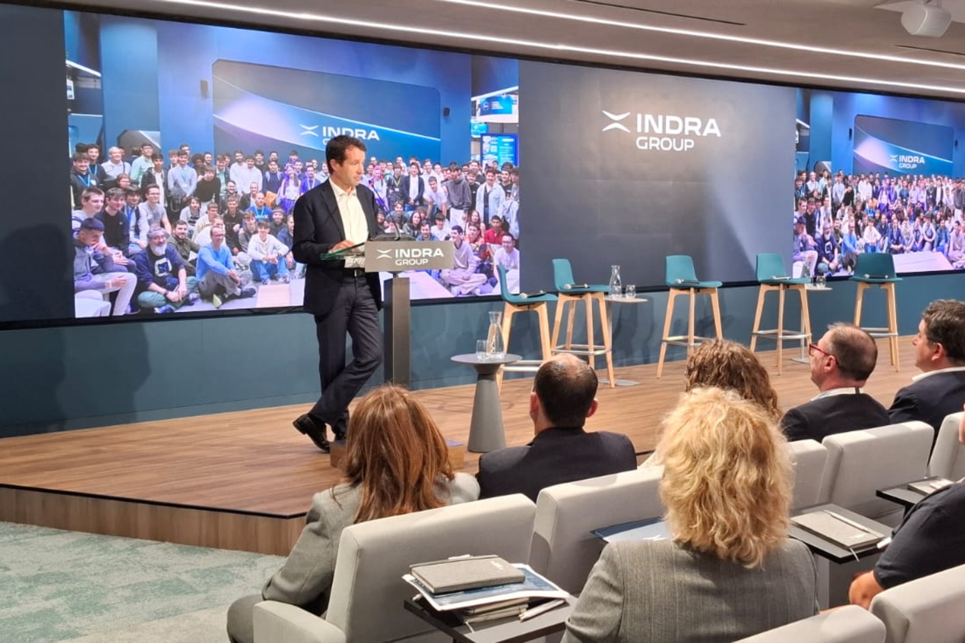 Batalla abierta en la cúpula de Indra por el control de la compañía