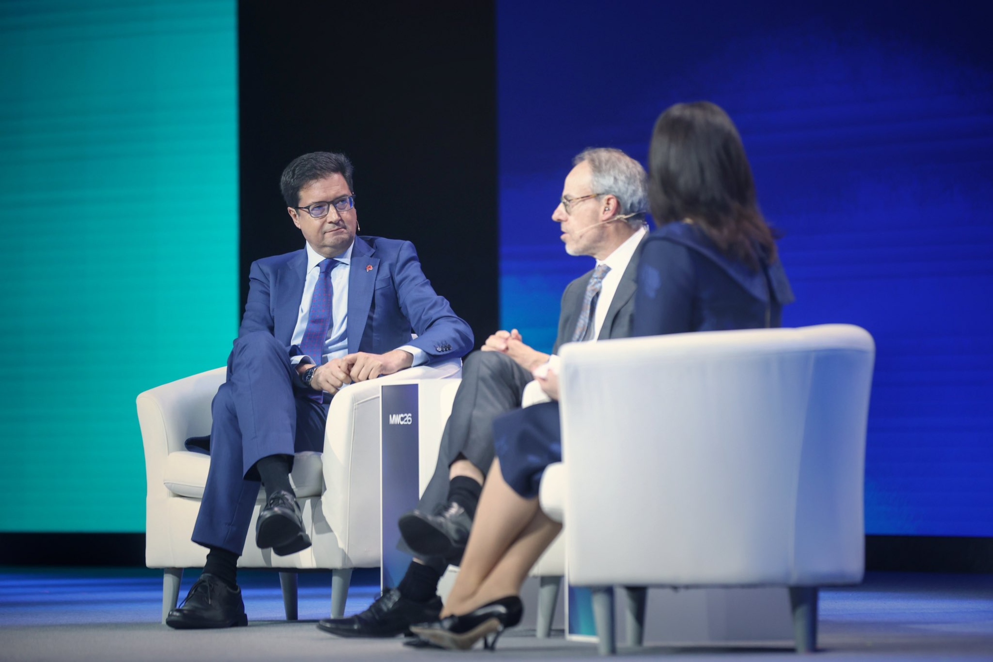 Óscar López evita pronunciarse sobre la polémica fusión de Indra y EM&E